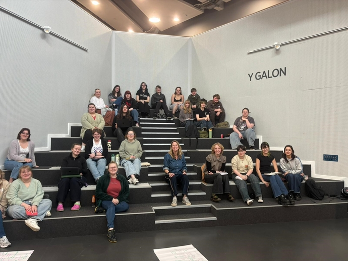 Set Design & Production Students sitting in Y Galon with Tilly Ashton